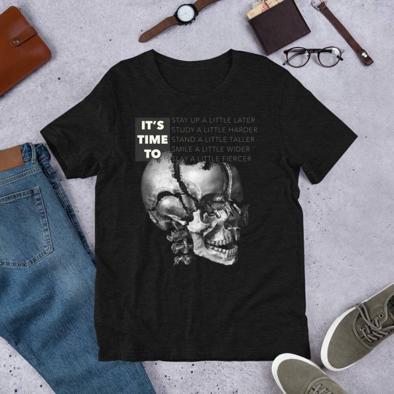 It Es Time To | Kurzärmeliges Unisex T-Shirt Dunkel It Es Time To | Kurzärmeliges Unisex T-Shirt Dunkel von Anatomista