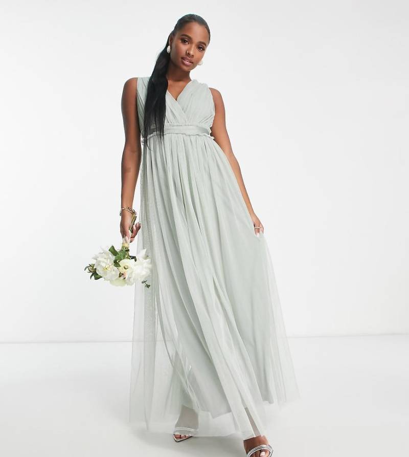 Anaya Petite - Bridesmaid - Maxi-Brautjungfernkleid in Salbeigrün mit V-Ausschnitt und gerüschter Taille Anaya Petite - Bridesmaid - Maxi-Brautjungfernkleid in Salbeigrün mit V-Ausschnitt und gerüschter Taille von Anaya Petite