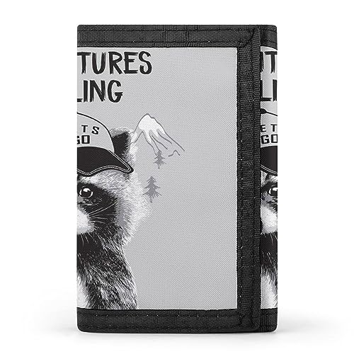 Waschbär mit Mütze, Berge, Abenteuer rufen, schwarz-weiß, dreifach faltbare Geldbörse, stilvolle Geldbörse mit Schlüsselanhänger, Kreditkartenetui, Kartenhalter für Rechnungen, Quittungen, Damen und H von Anceky