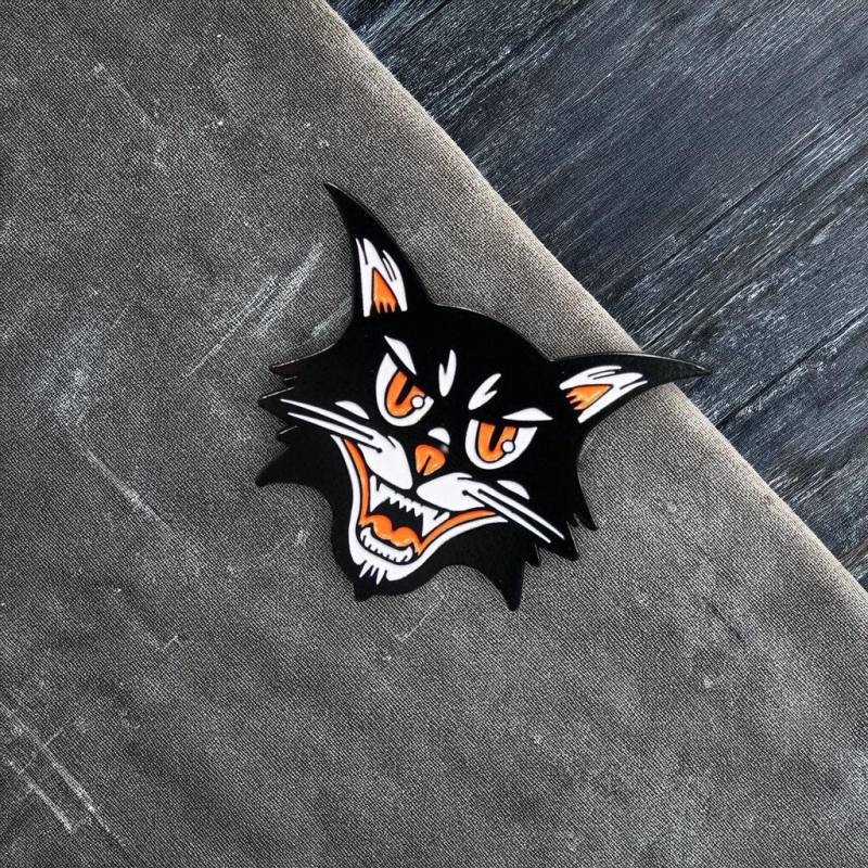 Schwarze Katze Emaille Pin von AnchorBlack