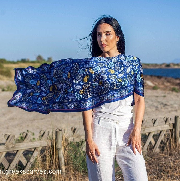 Sommerschal, Blauer Seidenschal, Handbemalter Schal, Geschenk Für Sie, Hergestellt in Griechenland, Kalfas von AncientGreekScarves