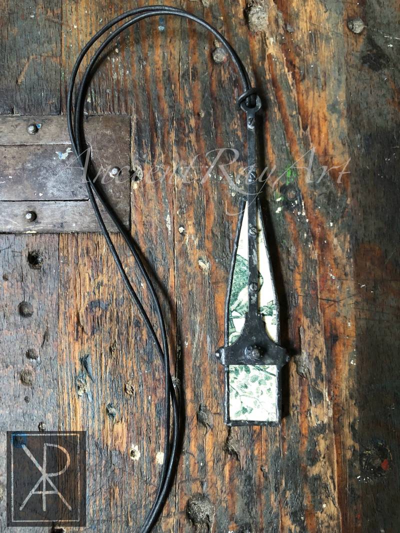 Der "Jäger"/Einzigartige Handgefertigte Artisan Anhänger Antik Fayence Antike Zeit Halskette von AncientRayArt