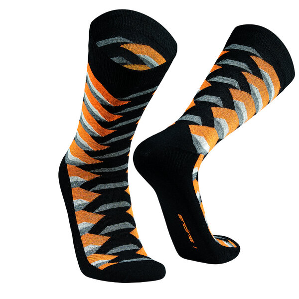 Andina Outdoors HEXAGON | Socken Anziehen | Alpaka Merino Bambus von Andina Outdoors
