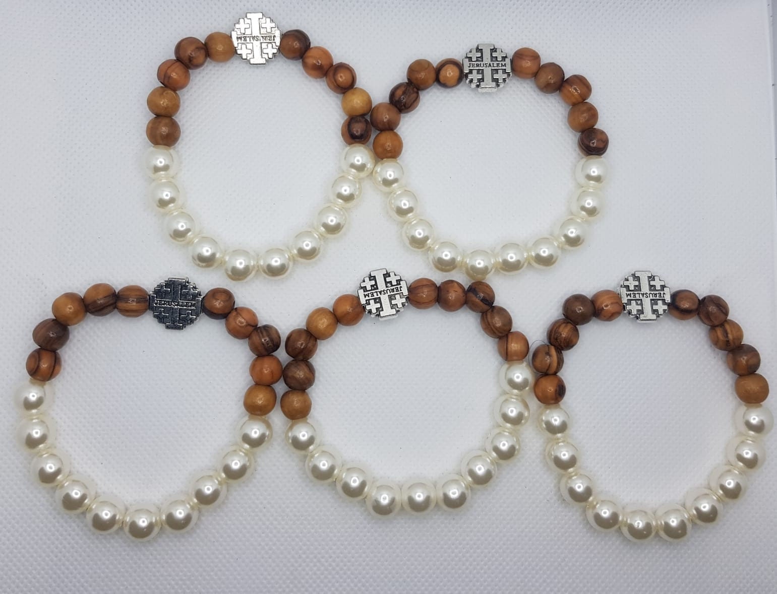 Jerusalem Handgemachter Armreif Aus Olive Holz Und Metall Kreuz Jerusalem Handgemachter Armreif Aus Olive Holz Und Metall Kreuz von AndreaStoreJerusalem