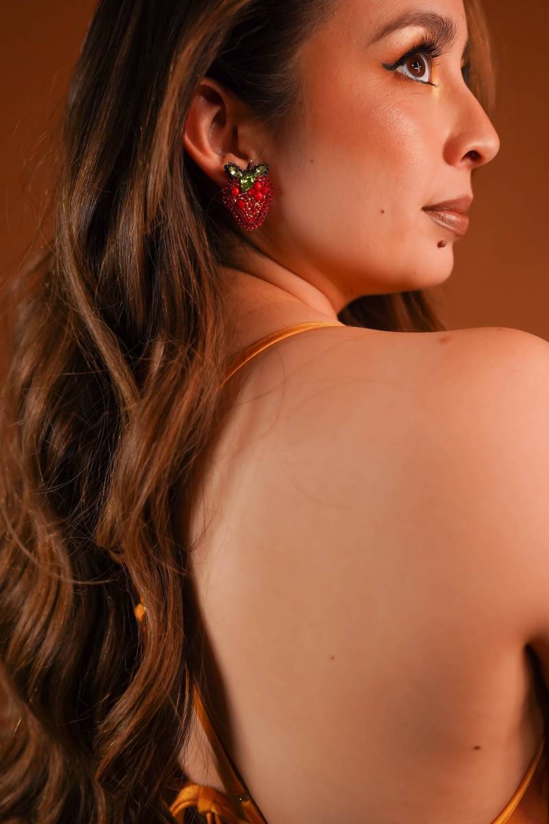 Erdbeer Ohrringe, Erdbeeren, Frühling Sommer Accessoires, Ohrstecker Perlen Handgemachte Obst Geschenke, Schmuck von AndreamBoutique