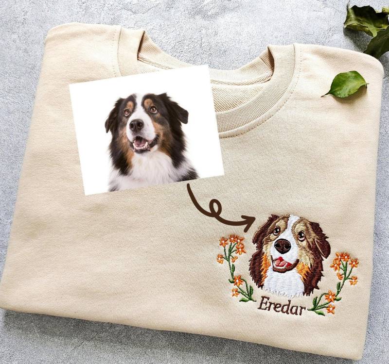 Custom Pet Portrait Embroidered Sweatshirt, Personalized Dog Cat Photo Gift, Lover Memorial Hoodie, Name Embroidery von AndreasAltmannStudio