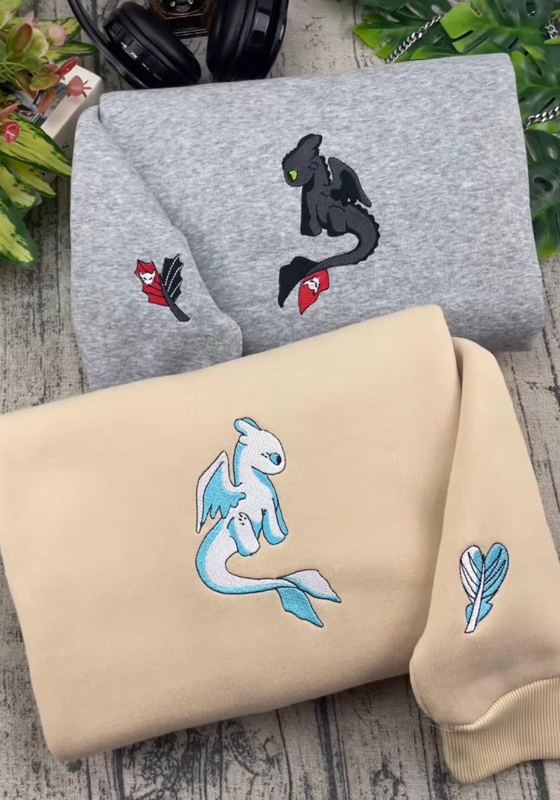Toothless & Light Fury Embroidered Sweatshirt - How To Train Your Dragon Couple Hoodie Matching Anime Pullover Gift For Fans von AndreasAltmannStudio