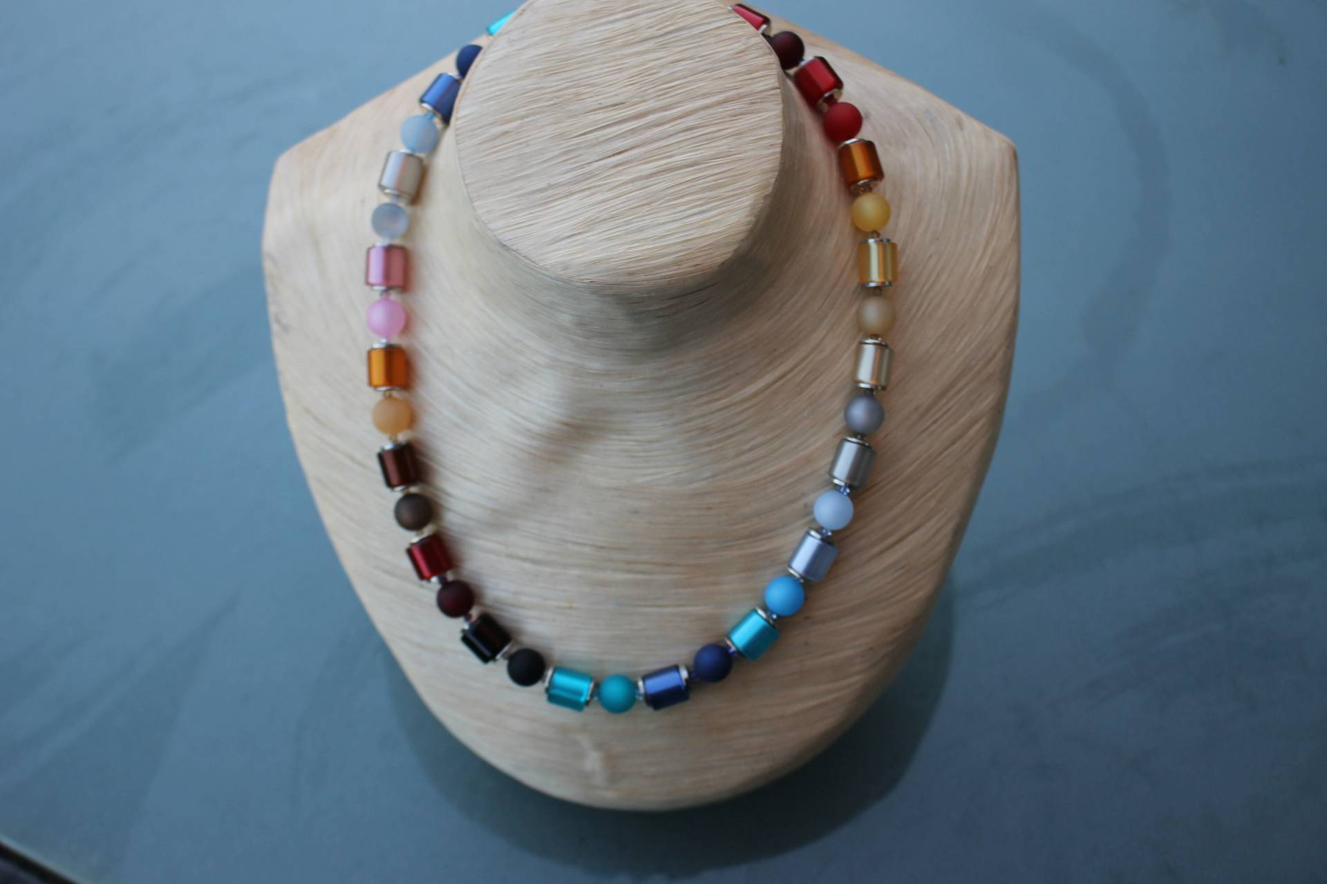 Bunte Glänzende Polaris-Perlen-Kette in Regenbogen Farben Unikat Handmade Bunte Glänzende Polaris-Perlen-Kette in Regenbogen Farben Unikat Handmade von AndreasParadies