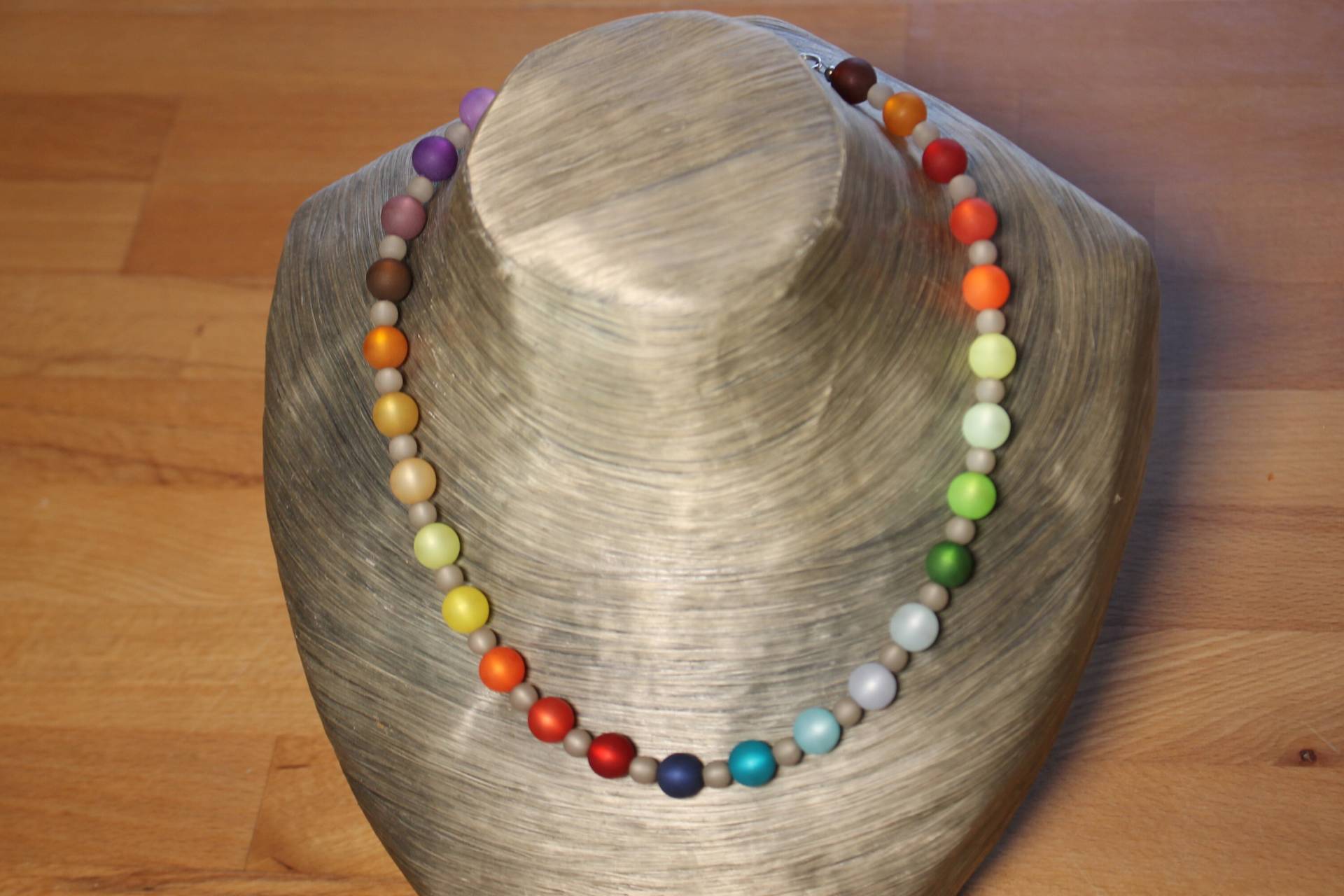 Bunte Polaris-Perlen-Kette in Regenbogen Farben Unikat Handmade Bunte Polaris-Perlen-Kette in Regenbogen Farben Unikat Handmade von AndreasParadies