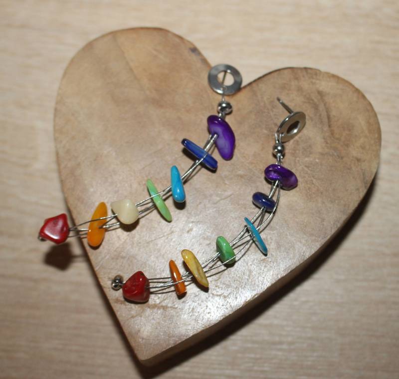 Regenbogen Ohrstecker, Bunte Ohrstecker in Farben, Lange Handarbeit Unikat von AndreasParadies