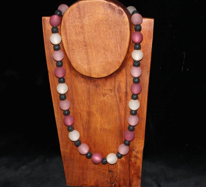 Rosafarbene Polaris Perlen Kette Mit Echten Lava Steinen Unikat Handmade von AndreasParadies