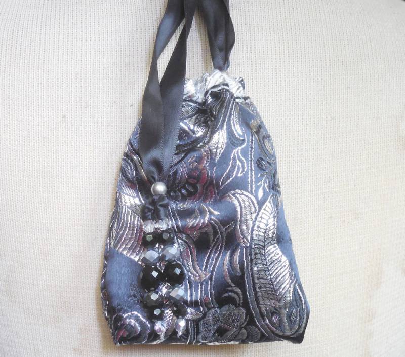 Reversible Silber Brokat Schwarz Tasche Groß 13 X 9 cm. | 5 1/4 "X 3 1/2" Geschenk Armband Geldbörse Andenken Pfeifentasche von AndromedaEnterprises