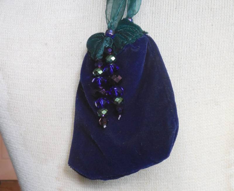 Wendbare Waldgrüne Samt Kobaltblaue Samttasche Große Größe 15 X 11 cm. | 5 3/4 "X 4 1/4" Medizintasche Handgelenktasche Verzauberte Etsy von AndromedaEnterprises