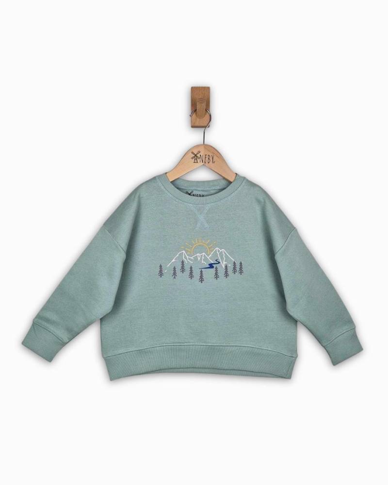 Salbeigrünes Sweatshirt Für Kinder Aus Bio-Baumwolle Mit Berge-Print - Boxy Fit, Gebürsteter Stoff Unisex Pullover Weihnachtsgeschenk von AnebyKids