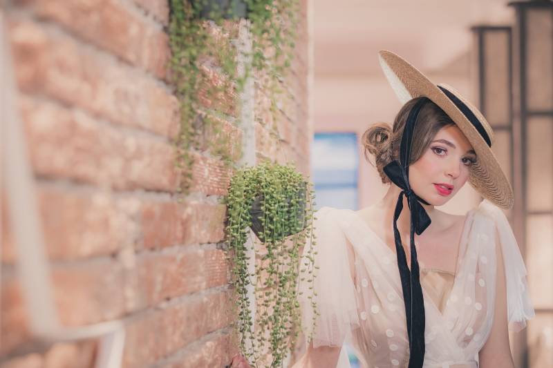 Strohhut Mit Breiter Krempe, Bergère Stroh Canotier, Samt Band Getrimmt, Vogue Style Sun Boater Hochzeitshut von AnedeCoco