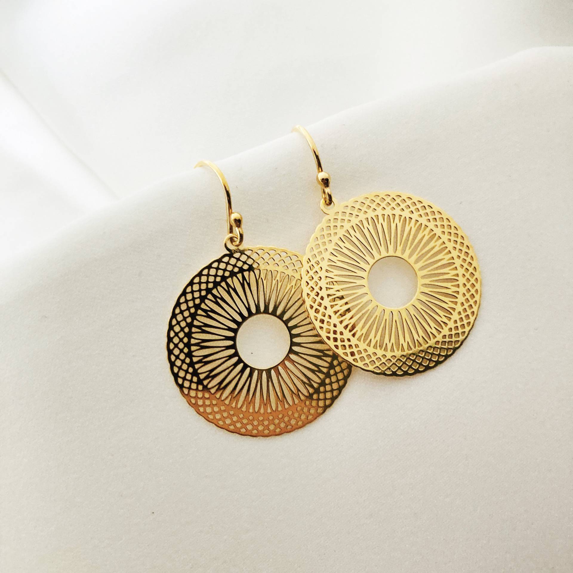 Große Gold Kreis Ohrringe, Boho Zarte Filigrane Art Deco Schmuck Geschenk Für Frauen von AnemonAtelier