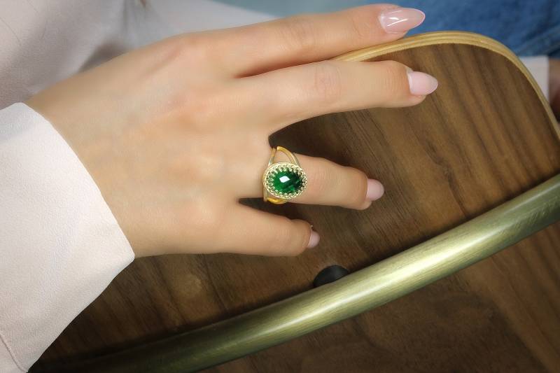 14K Gelbgold Gefüllt Ring Smaragd Mai Birthstone Edelsteinring Im Ovalschliff Große Größen Goldring Brautring von AnemoneJewelry