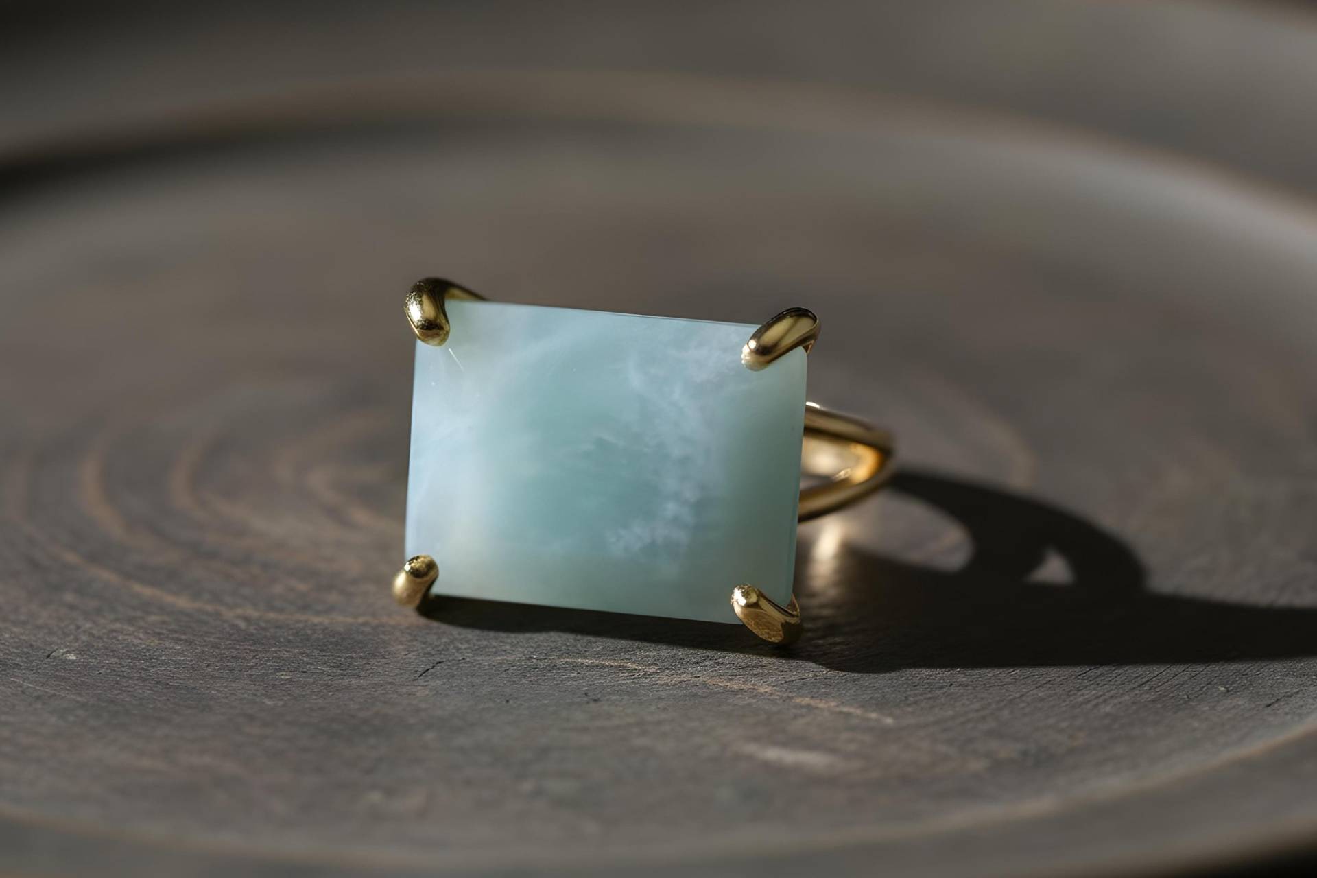 14K Gold Vermeil Aquamarin Ring Horizontaler Rechteck März Geburtsstein von AnemoneJewelry
