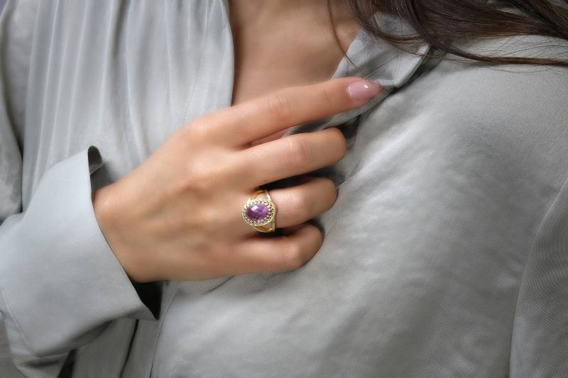 Amethyst Ring Goldring Edelsteinring Februar Geburtsstein Energiering Gesundheitsring Erfolgsring Ovaler von AnemoneJewelry