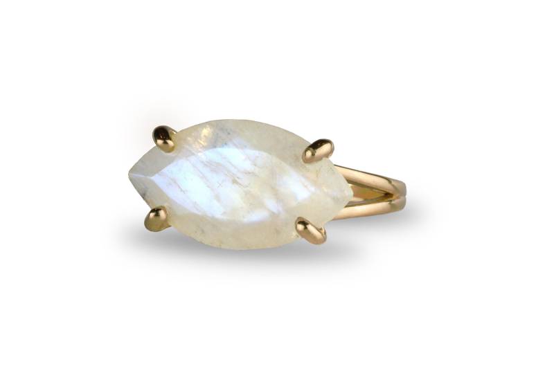 Marquise Mondstein Ring Edelstein Juni Birthstone Roségold Feiner Statement Ehering von AnemoneJewelry