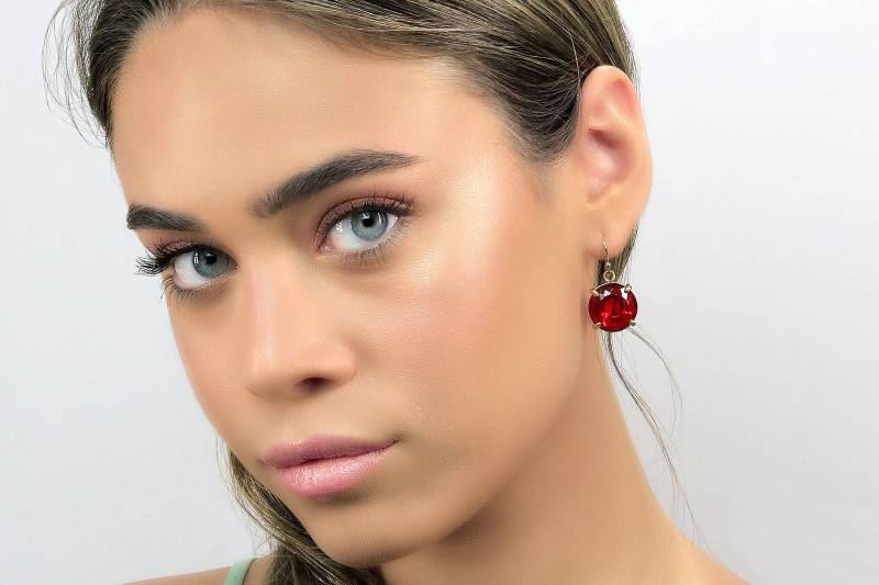 Perfekte Braut Ohrringe Gold Rubin Juli Birthstone 18K Handgemachte Einfache Rote Stein von AnemoneJewelry