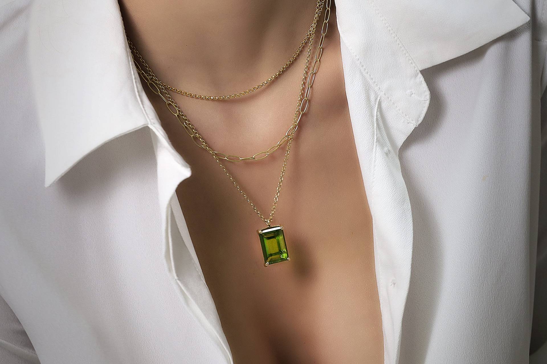 Rechteck Peridot Anhänger Smaragdschliff Halskette Grüner Birthstone Großer Schwester Geschenk Geschenke Für Den Besten Freund von AnemoneJewelry