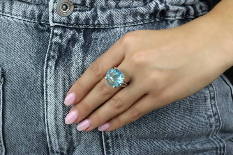 Rund Topas Ring Silber Cocktail Statement Blauer London Geburtsstein Handgemachte Ringe von AnemoneJewelry
