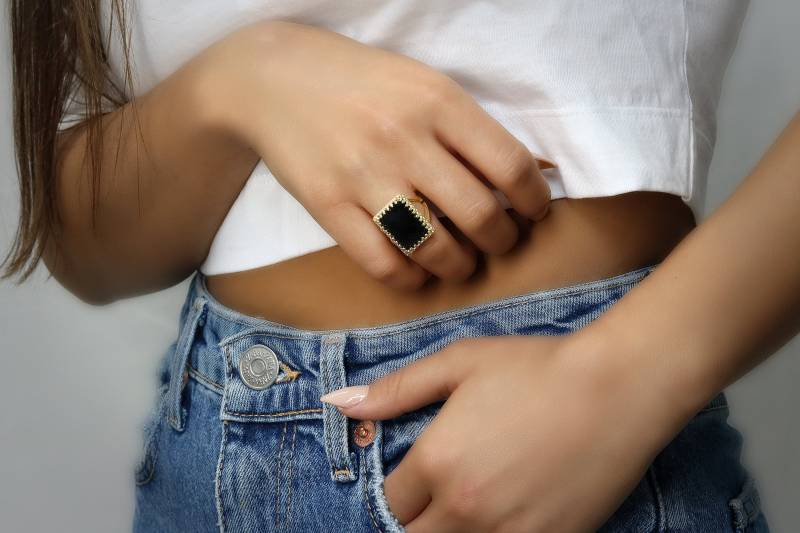 Schwarzer Onyxring Rechteckige Ringe Goldringe Wow Diamant Ring Edelstein von AnemoneJewelry