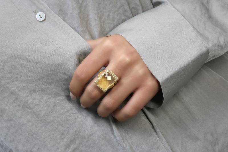 Zitronenquarz Ring Rechteckiger Gelber Quarz Edelsteinring Gold Cocktailring Brautring von AnemoneJewelry