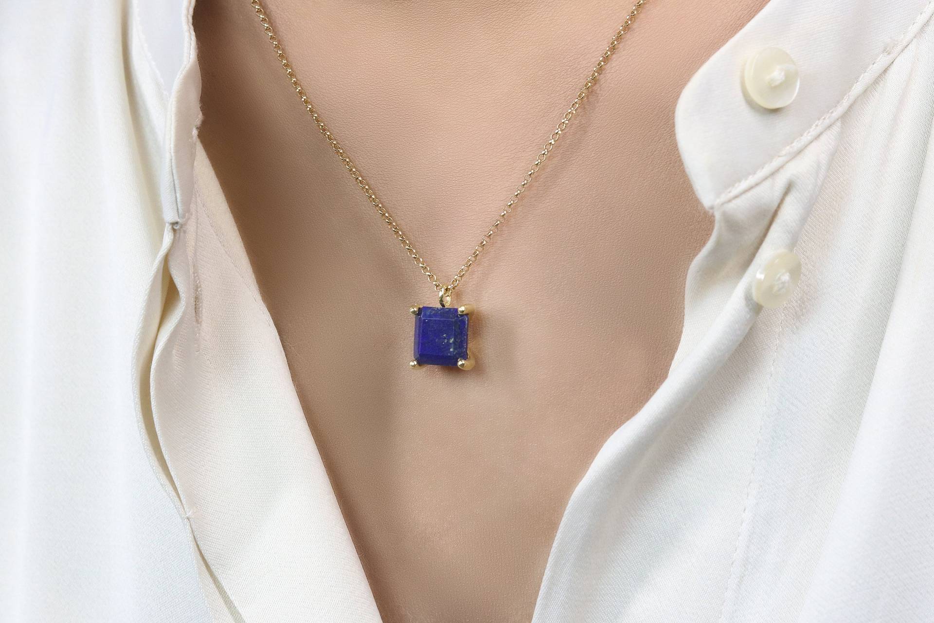 18K Lapis Lazuli Halskette Weisheit Edelstein Quadrat September Birthstone Gold von AnemoneUnique