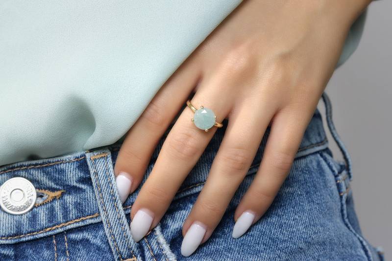Aquamarin Ring Goldring Stapelring März Geburtsstein Halbedelstein Solitär Cocktail von AnemoneUnique
