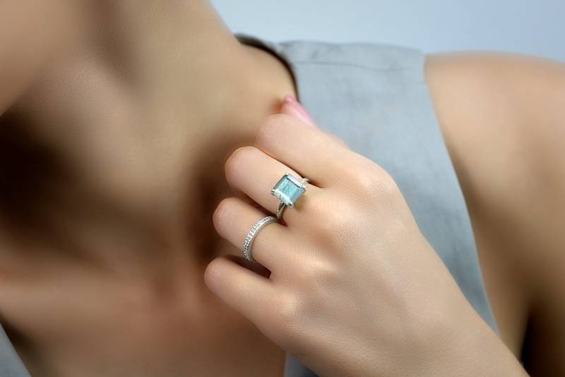 Labradorit Edelstein Ring Quadrat Stein Sterling Silber Verlobungsring Solitär Cocktail von AnemoneUnique