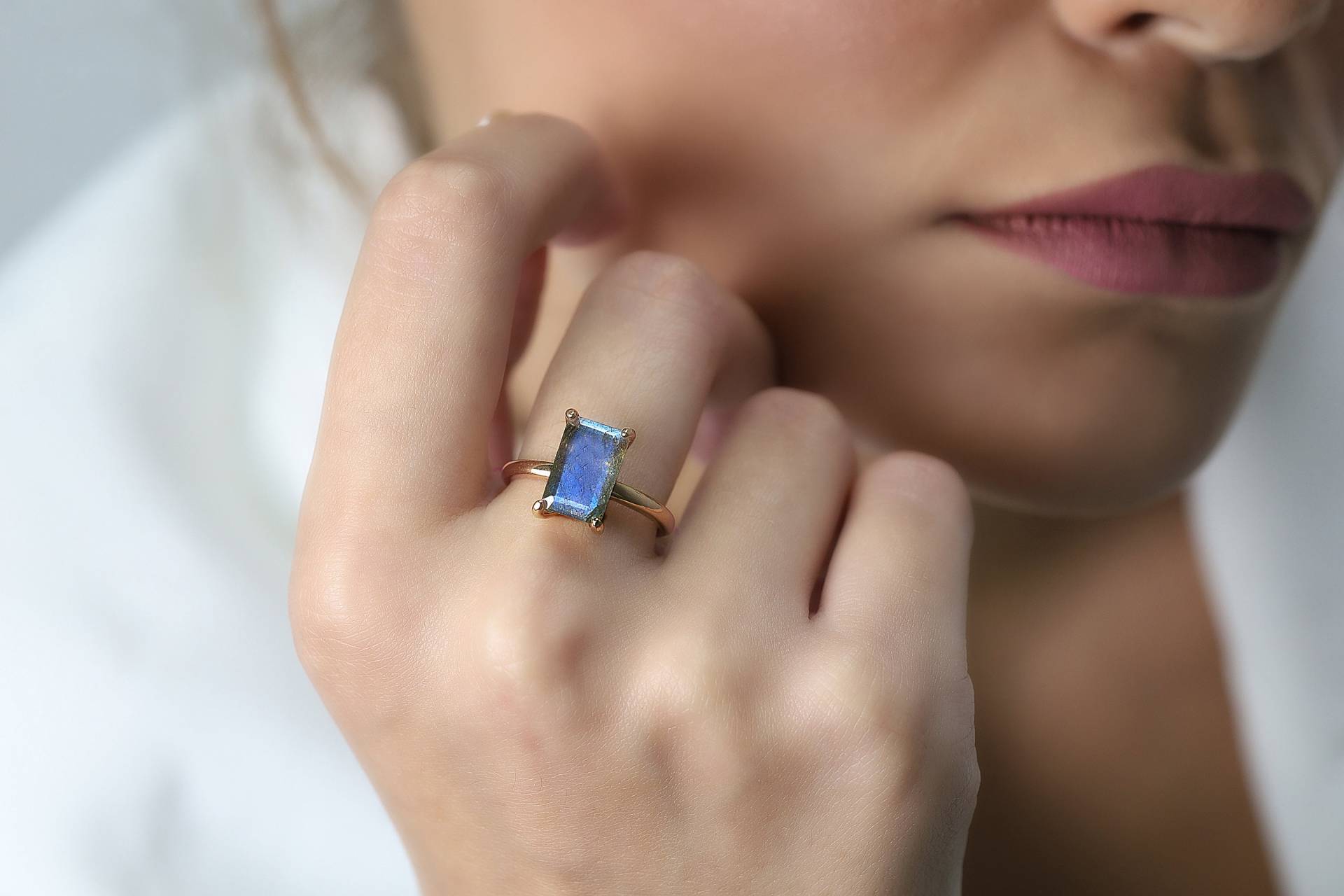 Rose Gold Ring Labradorit Handwerker Verlobungsring Hochzeitsring Vorschlag Prong Set Rechteck Rose Gold Ring Labradorit Handwerker Verlobungsring Hochzeitsring Vorschlag Prong Set Rechteck von AnemoneUnique