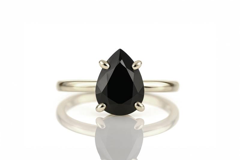 Schwarzer Onyx Ring - Birnenring Tropfenring Vintage-Ring Handgemachter von AnemoneUnique