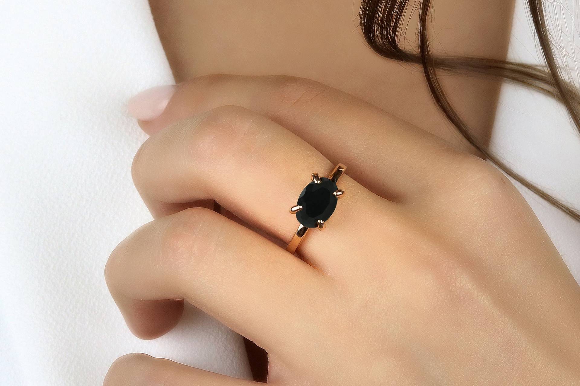 Schwarzer Onyx Ring Edelsteinring Ovalring Stapelbarer Gold-Stacking-Ring Gold-Stein-Ring Gold-Ring Schwarzer Onyx Ring Edelsteinring Ovalring Stapelbarer Gold-Stacking-Ring Gold-Stein-Ring Gold-Ring von AnemoneUnique