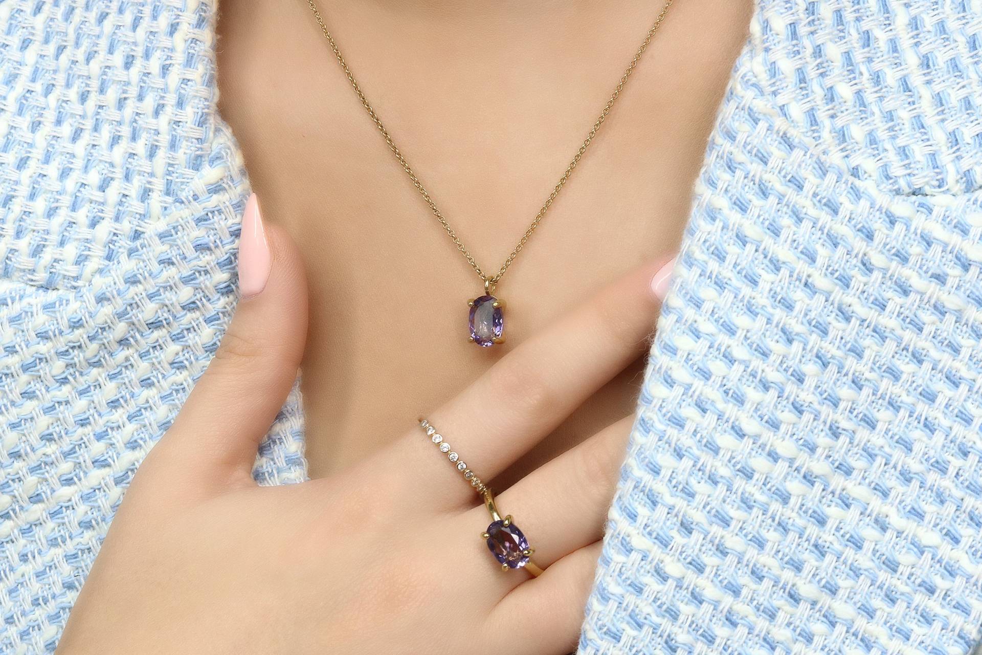 Zierliche Gold Amethyst Halskette Lila Anhänger 18 Karat Februar Birthstone 24 Halskettenanhänger von AnemoneUnique