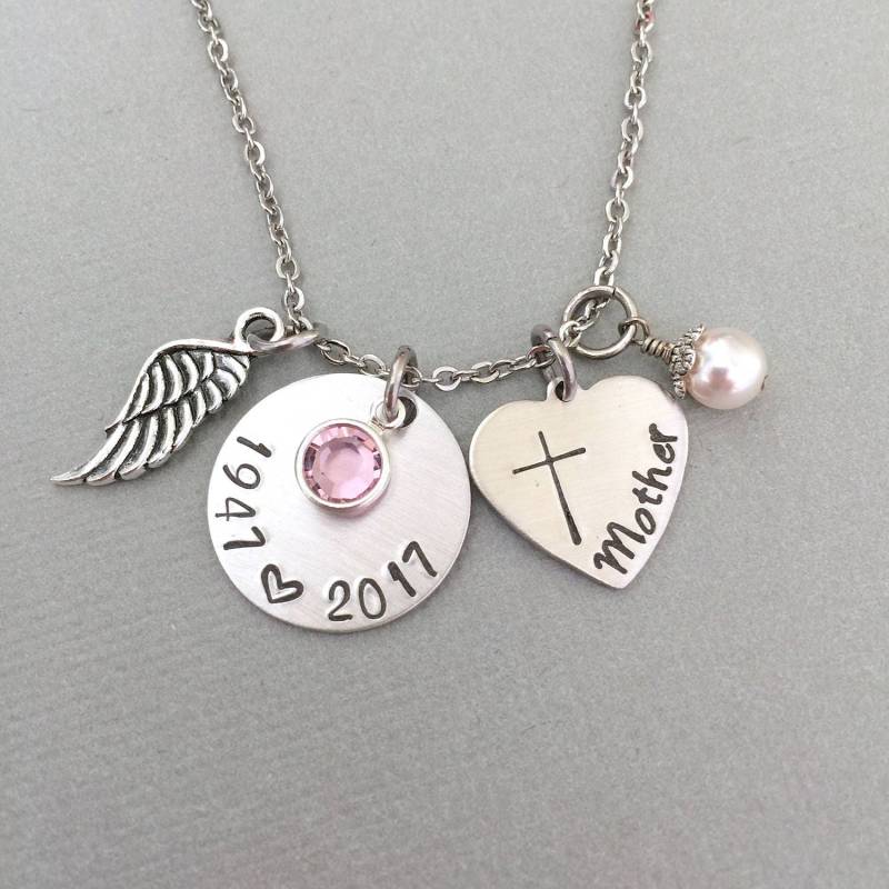 Personalisierte Engelsflügel Halskette, Erinnerung Sympathie Geschenk, Denkwürdige Erinnerungsgeschenk, Kreuz Datum Rip von AnesandEve