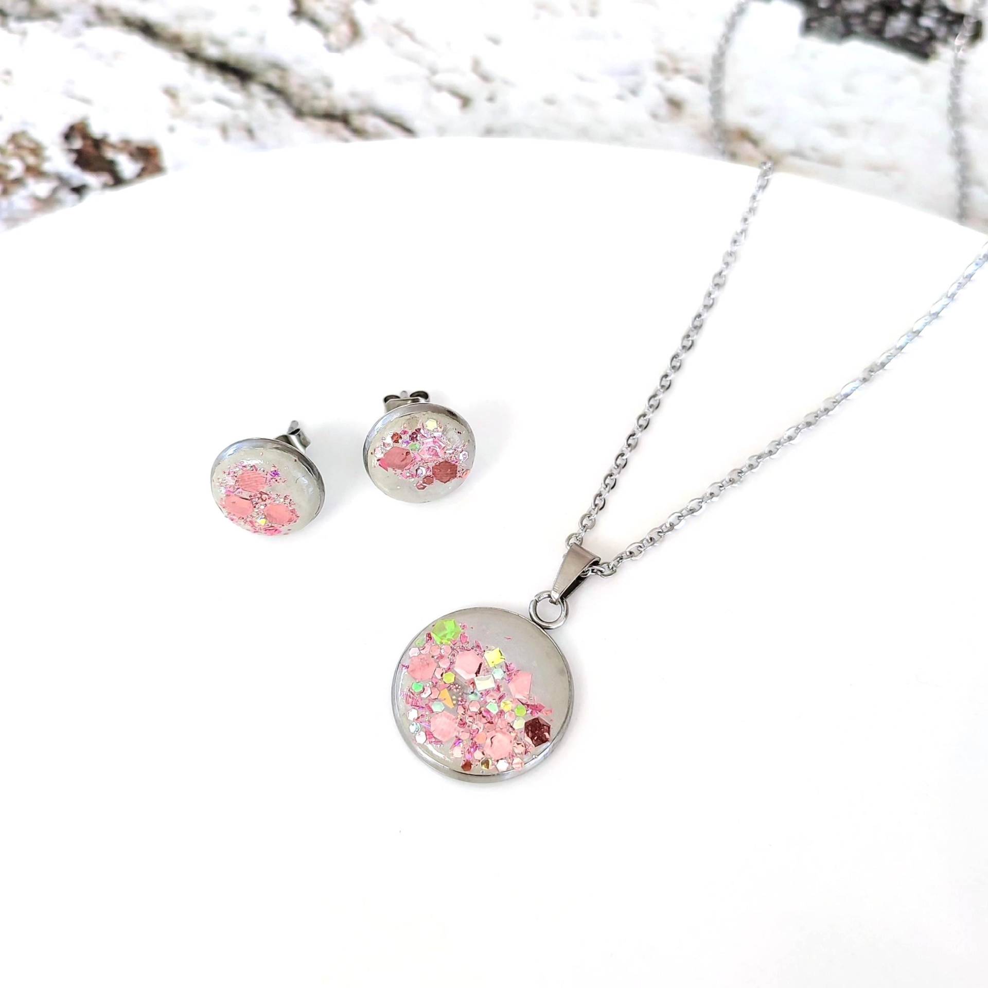 Betonschmuck Set Rosa, Glitzer Halskette Und Ohrringe, Edelstahl Kette Mit Anhänger, Leichte Beton Ohrstecker, Geschenk Frauen Weihnachten von AnettesDESIGN