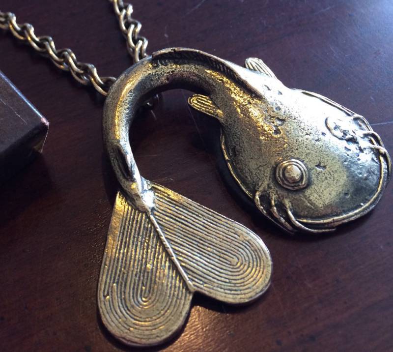 Gold Ashanti Wels Anhänger Halskette - Vintage Alva Museum Repliken Koi Fisch Karpfen von AnewAgain