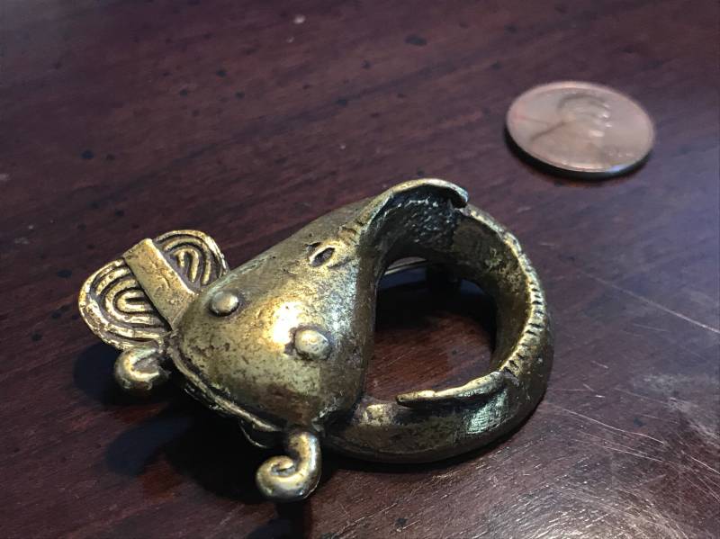 Vintage Ashanti Wels Brosche in Gold - Alva Museum Repliken Kostüm Schmuck Koi Fisch Karpfen von AnewAgain