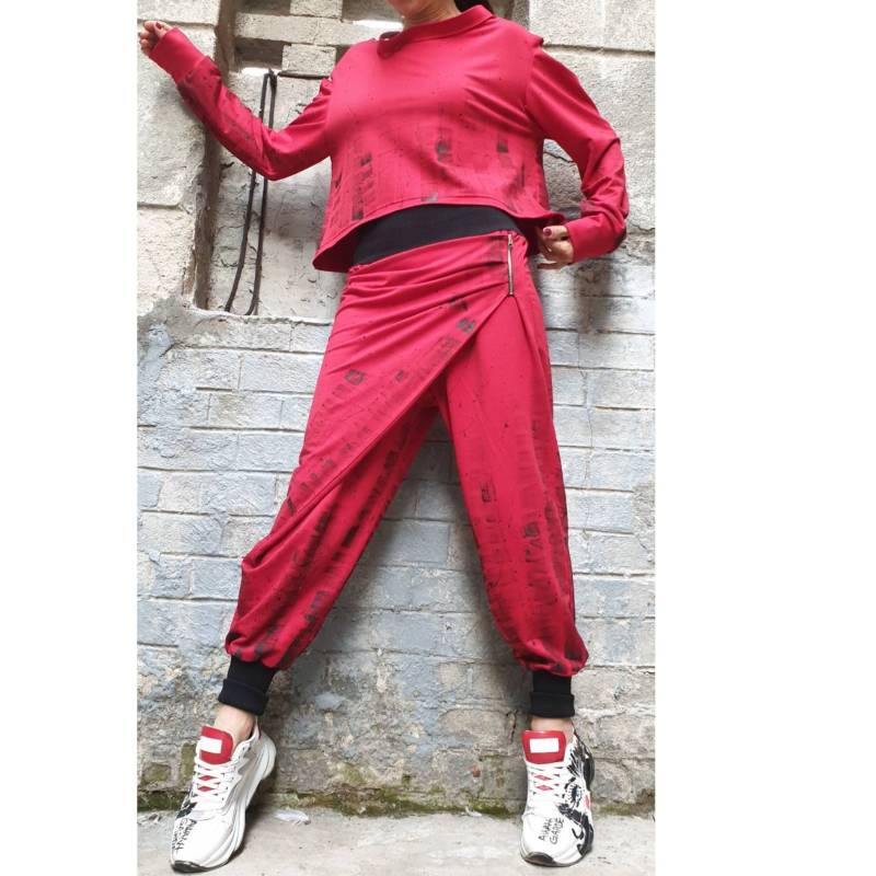 Neue Kollektion Extravagantes Rotes Set/Lässige Handgemalte Hosen Bluse Set/Harem Rote Baumwollhose/Langarm Top/Handgemalte Frauen Kleidung von AngelBySilvia