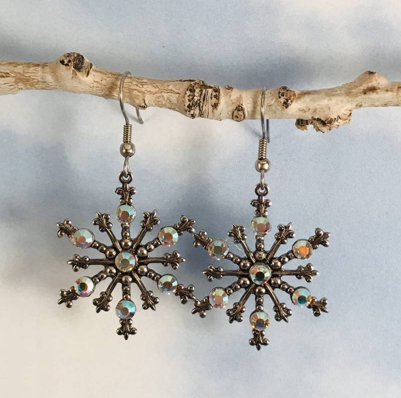 Aurora Borealis Schneeflocke Kette Oder Ohrringe von AngelDesignsByDenise