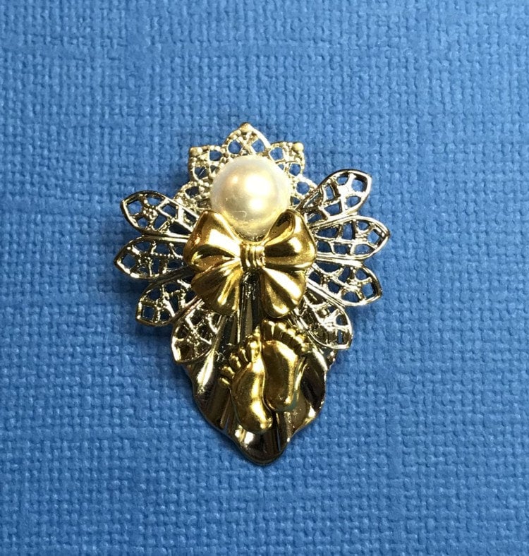 Baby Füße Engel Anstecknadel von AngelDesignsByDenise