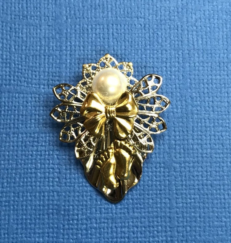 Baby Füße Engel Anstecknadel von AngelDesignsByDenise