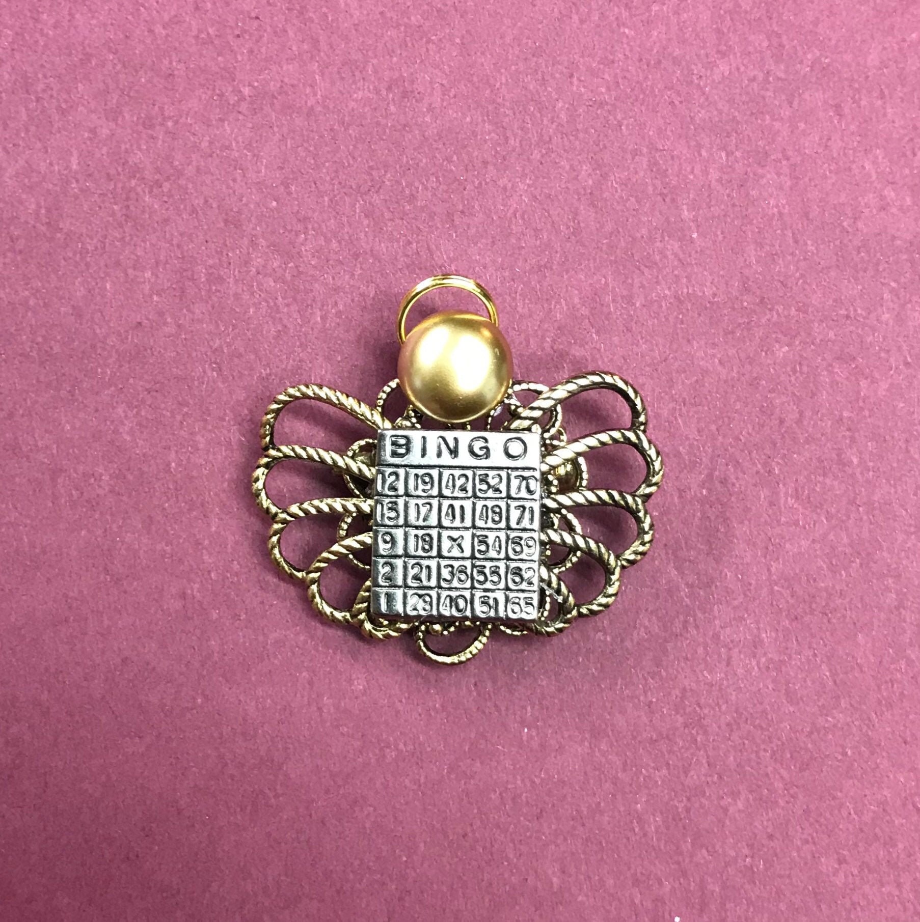 Bingo Engel Pin Antikes Gold-Finish, Silber Karte von AngelDesignsByDenise