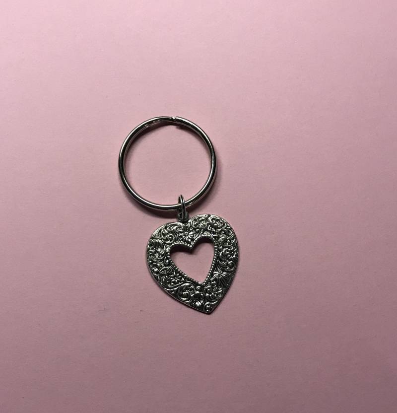 strukturierte Herz Schlüsselring von AngelDesignsByDenise