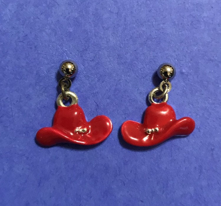 Kleine Roter Hut Ohrringe Kleine Roter Hut Ohrringe von AngelDesignsByDenise