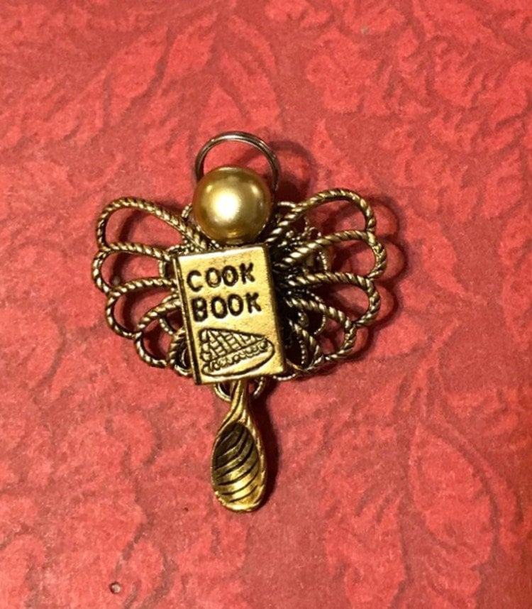 Kochender Engel Pin von AngelDesignsByDenise