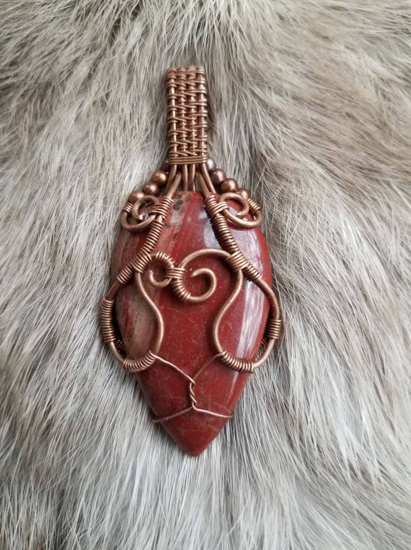 Roter Jaspis Draht Wrap Anhänger, Stein Kunst Heilung Halskette Schmuck, Fantasy Drahthalskette Roter Jaspis Draht Wrap Anhänger, Stein Kunst Heilung Halskette Schmuck, Fantasy Drahthalskette von AngelFireWire