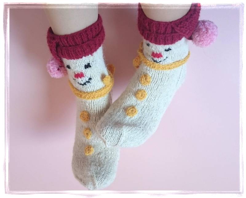 Schneemann-Socken Zu Weihnachten Geschenk Für Sie - Das Einzige Ein Paar Natürliche Schafwollsocken Frauen Strick-Stulpen-Haus-Schuhe Wollsocken von AngelKnitGift